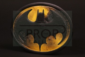 Batman (Michael Keaton) chest emblem
