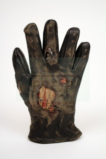 The Terminator (Arnold Schwarzenegger) distressed glove