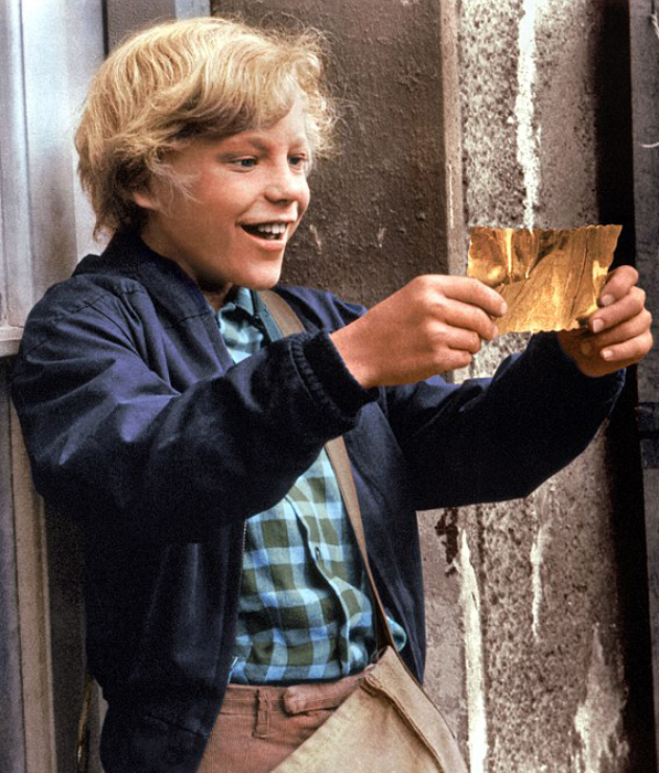 the-prop-gallery-willy-wonka-and-the-chocolate-factory-golden-ticket